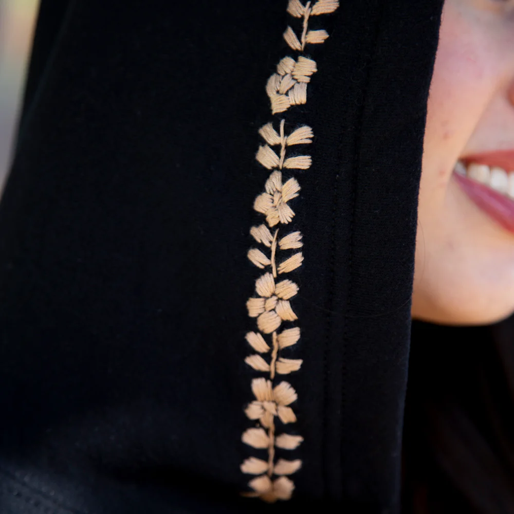 Chilac Floral Embroidered Pullover Hoodie - Image 18