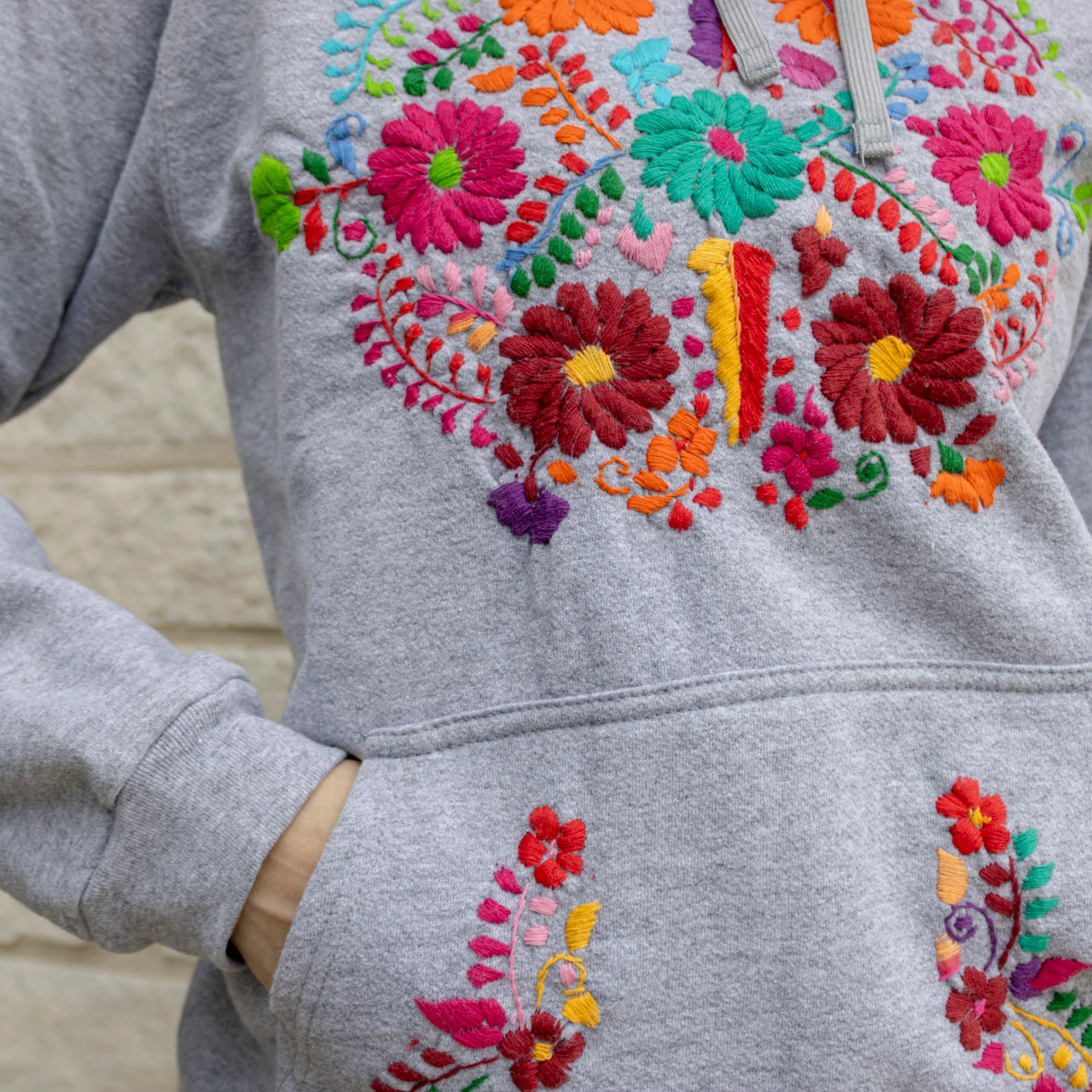 Chilac Floral Embroidered Pullover Hoodie - Image 6