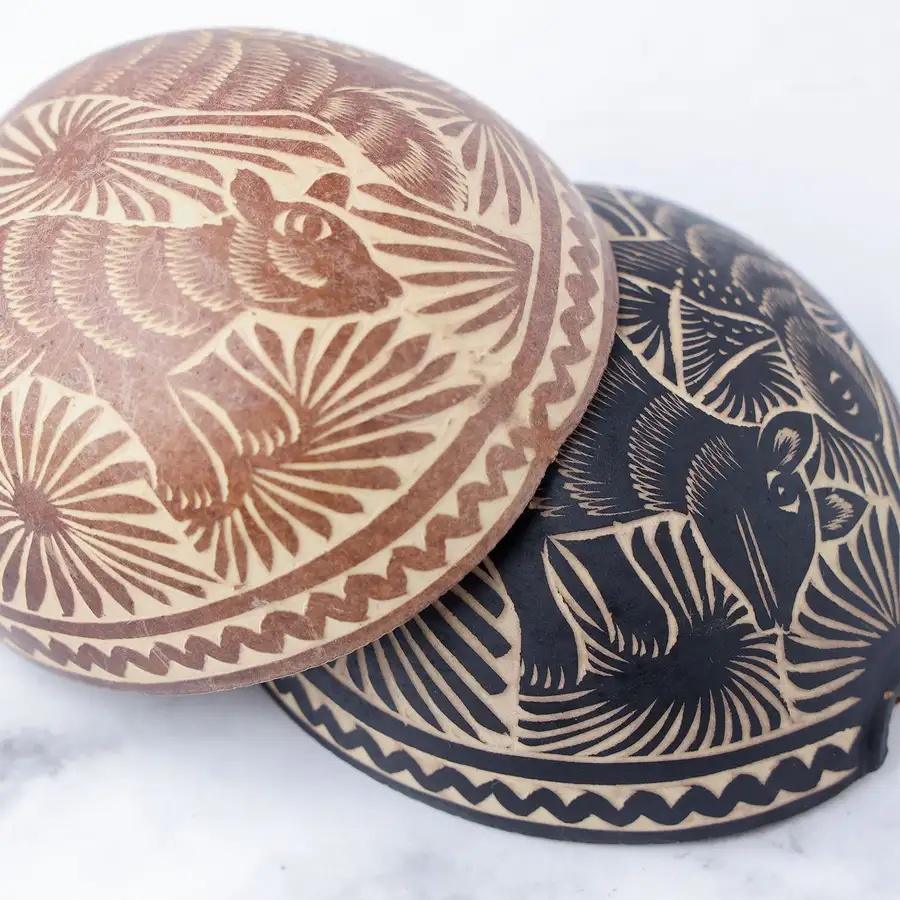 Hand-Carved Mezcal Gourd, or Jícara with Natural Base - Image 5