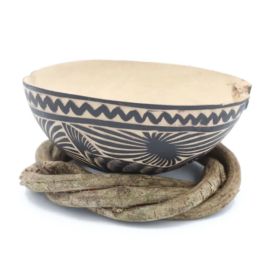Hand-Carved Mezcal Gourd, or Jícara with Natural Base - Image 6