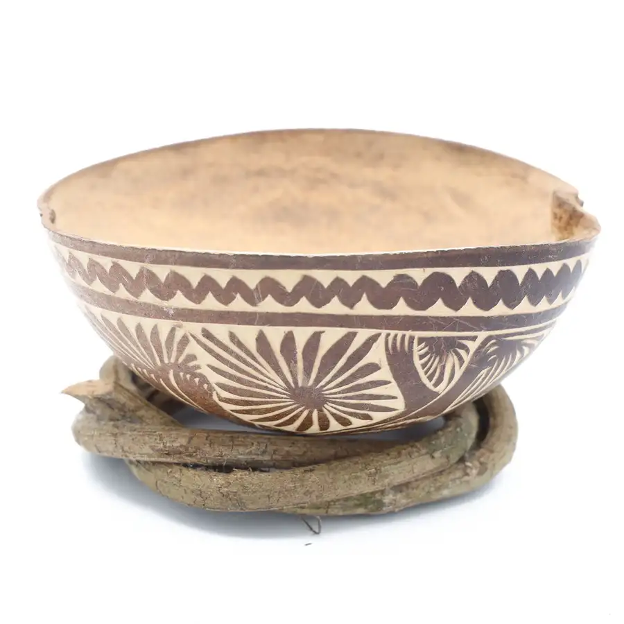 Hand-Carved Mezcal Gourd, or Jícara with Natural Base - Image 7