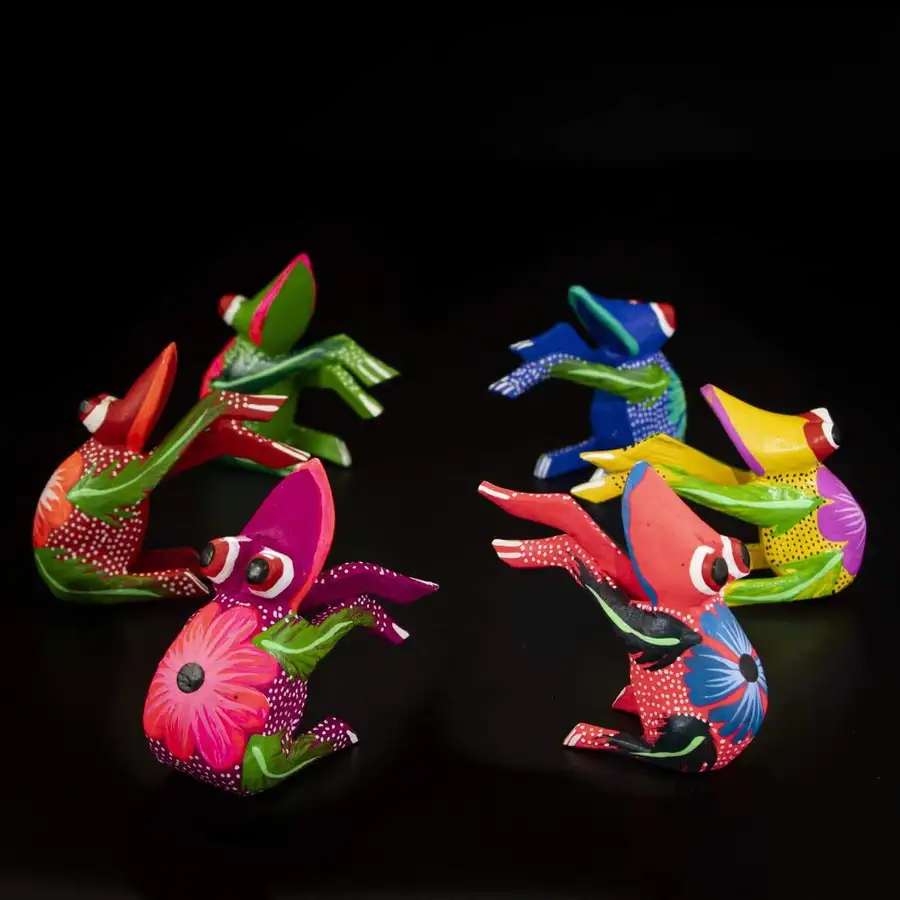 Hand Painted Frog Wooden Figurine Alebrije - Image 3
