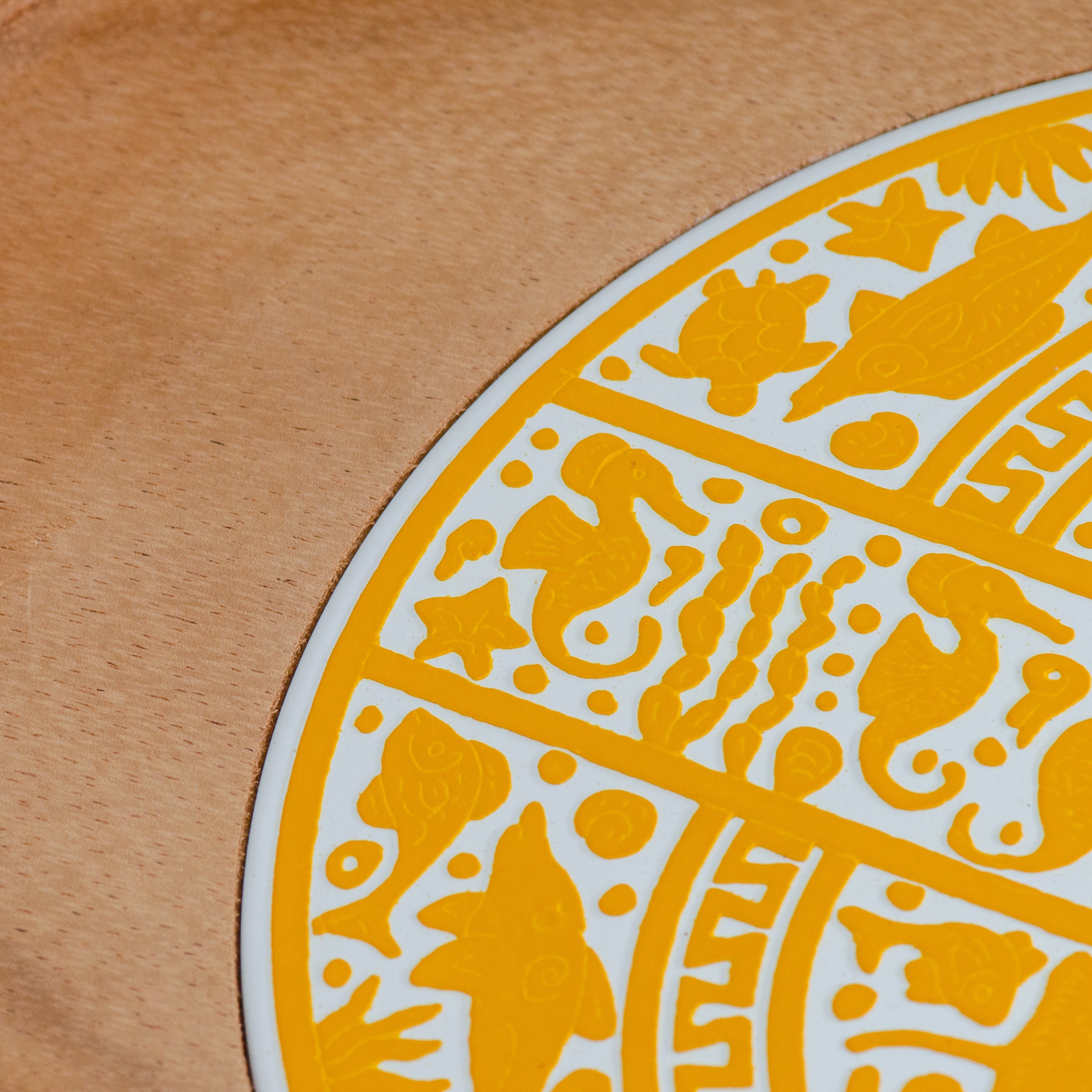 Round Olinalá Parota Solid Wood Serving Tray - Image 4