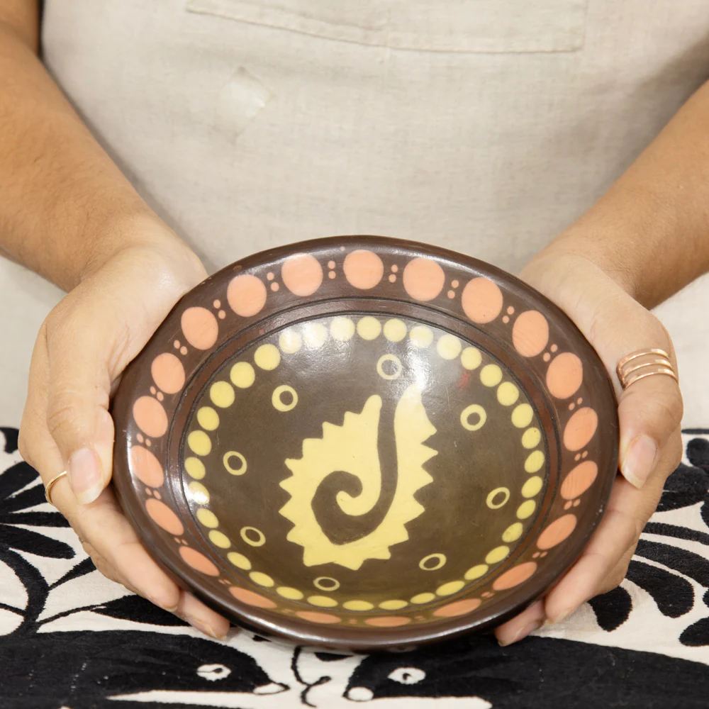 Zinapécuaro Small Ceramic Tripod Dish - Image 3